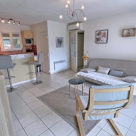 Apartment Maxime Park